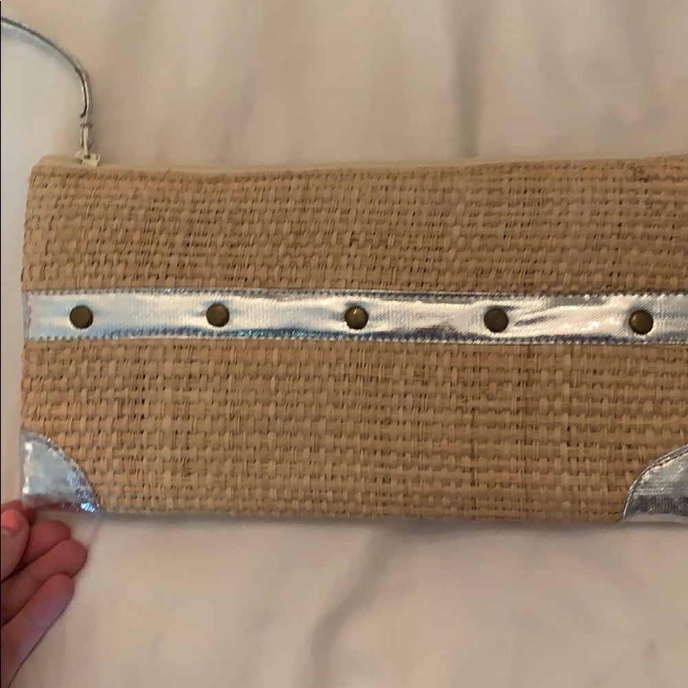 Clutch - Picture 2 of 3